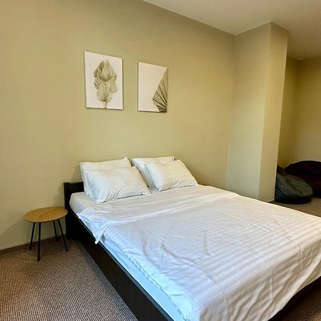 4Room Hostel Киев Екстериор снимка