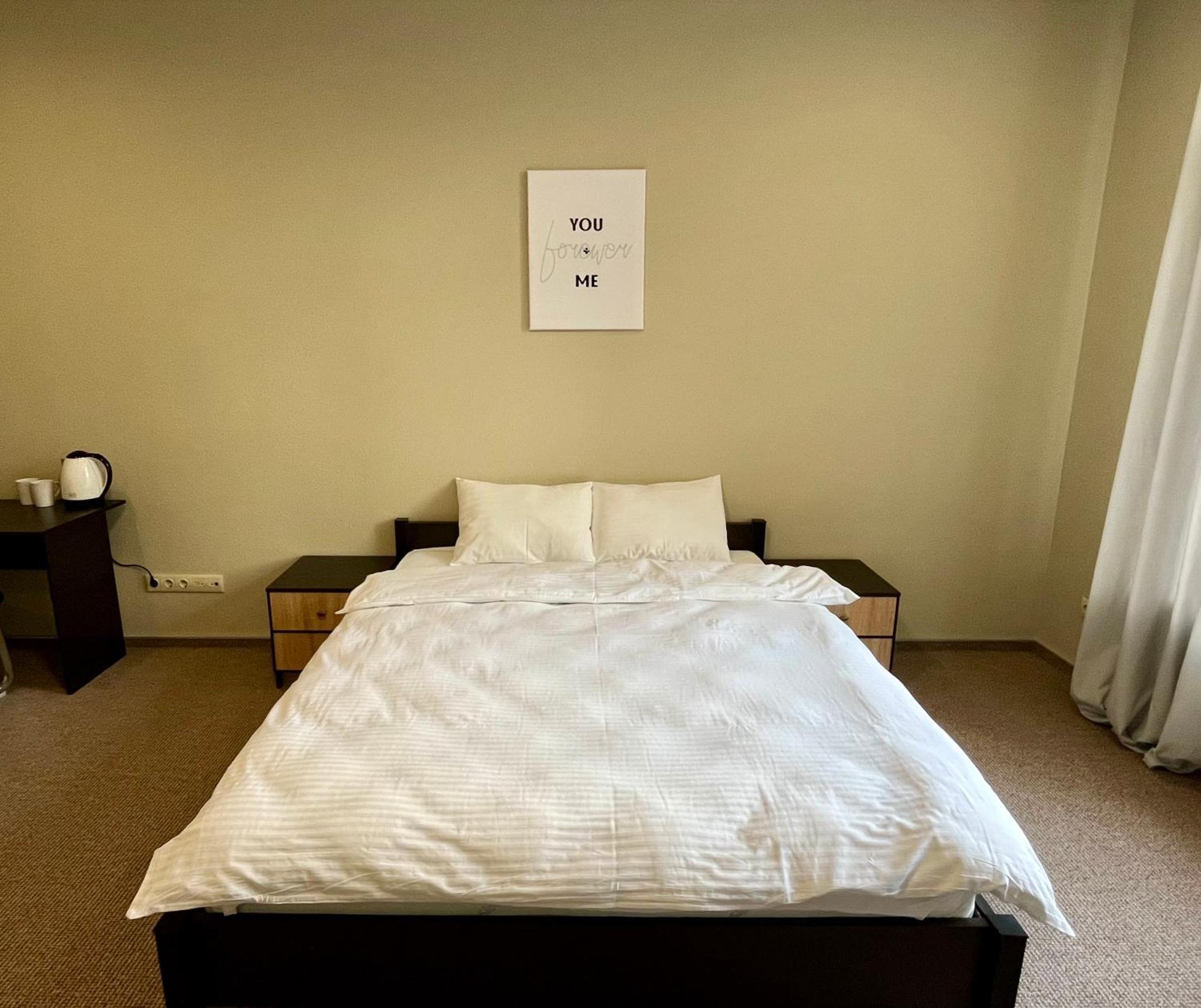 4Room Hostel Киев Екстериор снимка