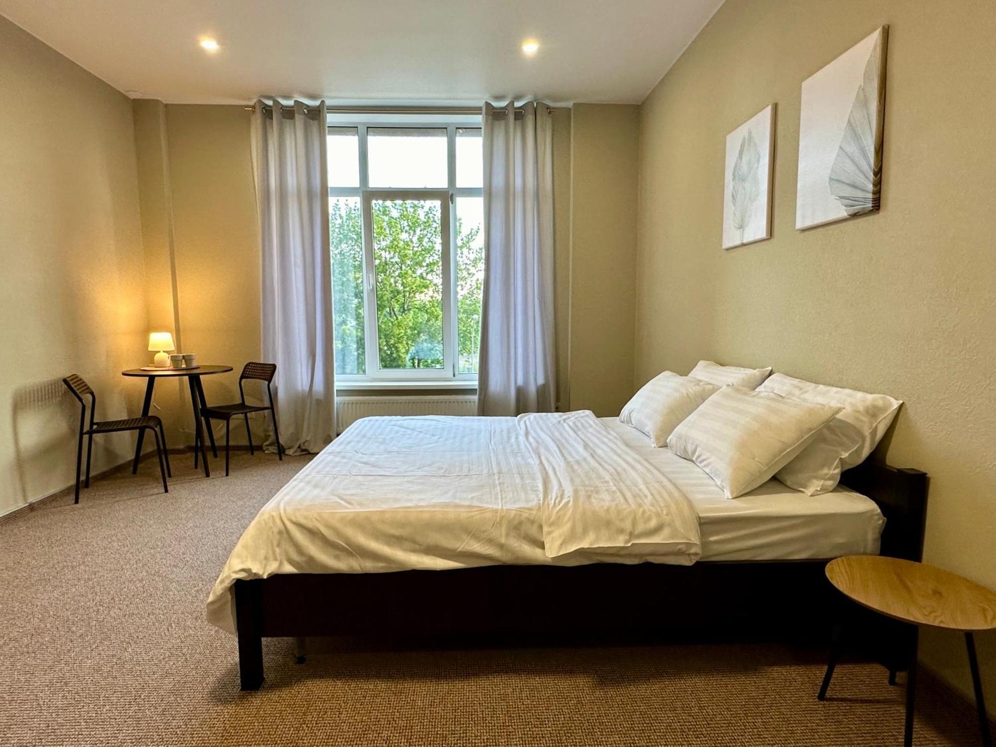 4Room Hostel Киев Екстериор снимка