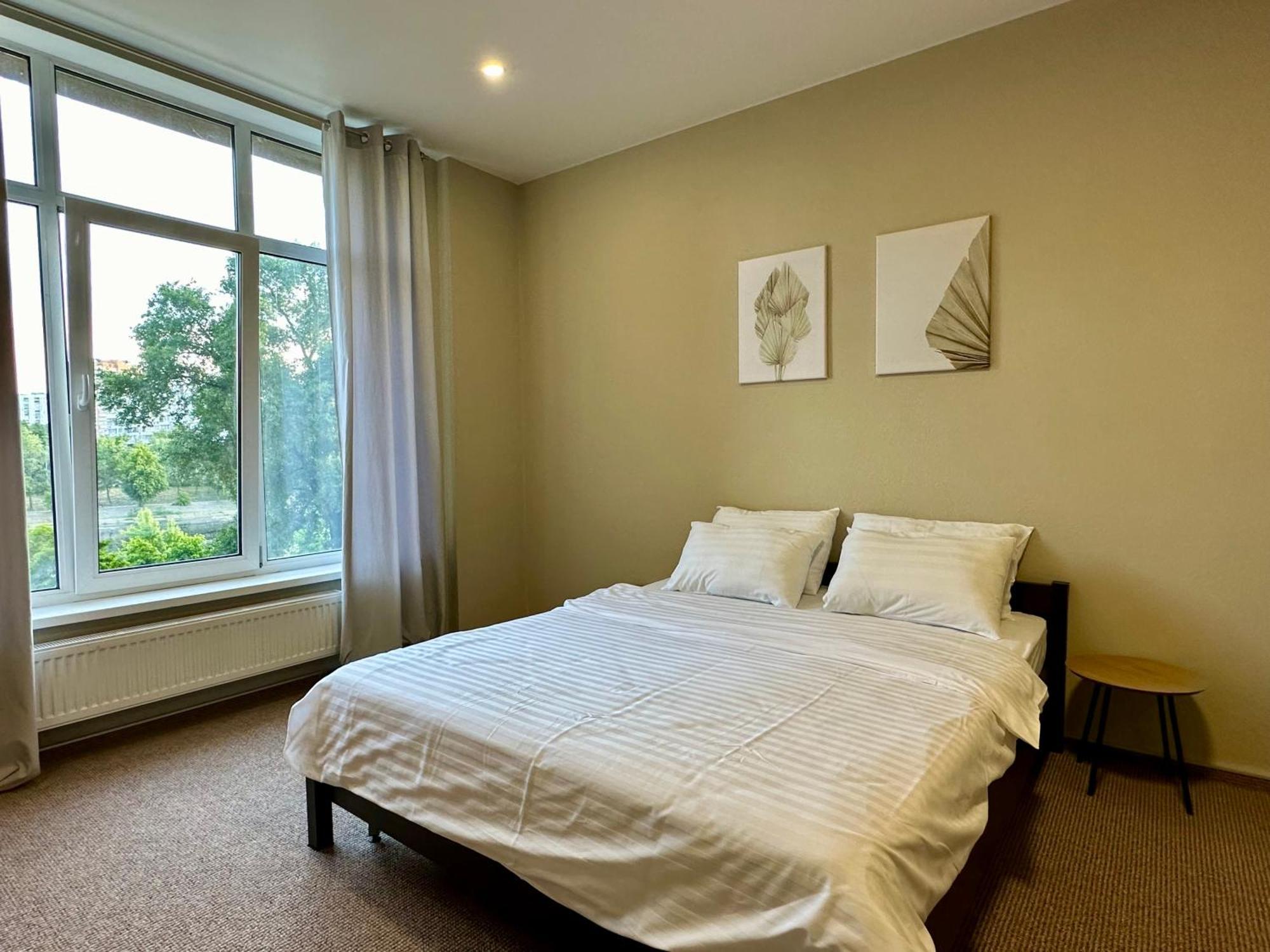4Room Hostel Киев Екстериор снимка